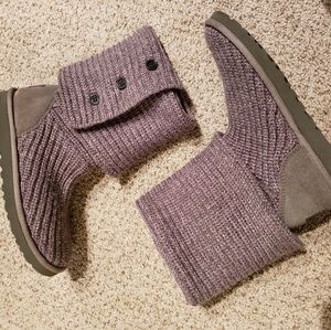 Greyish brown Ugg boots, knitted